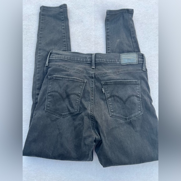 Levis Slimming Super Skinny Black Denim Jeans womens Size 30/10 - Picture 4 of 8